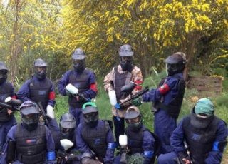 El grupo de paintball.jpg